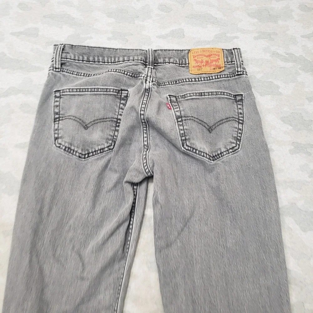Levis item good